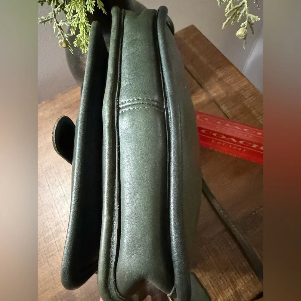 Coach Vintage Green Station Bag - Picture 3 of 15